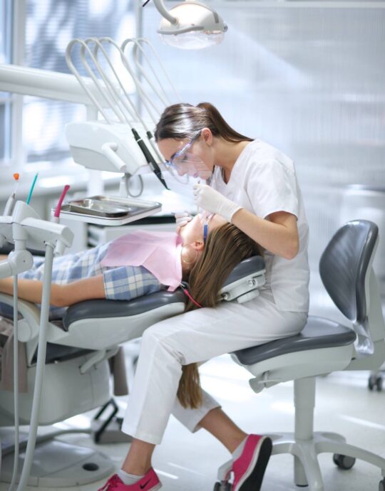young-dentist-at-work_t20_e3k87B